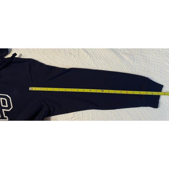 ￼NWTO navy blue gap hoodie
Lg - Picture 5 of 5